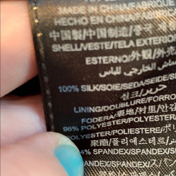 3/20 Silk skirt Guess by Marciano size small - Picture 4 of 6